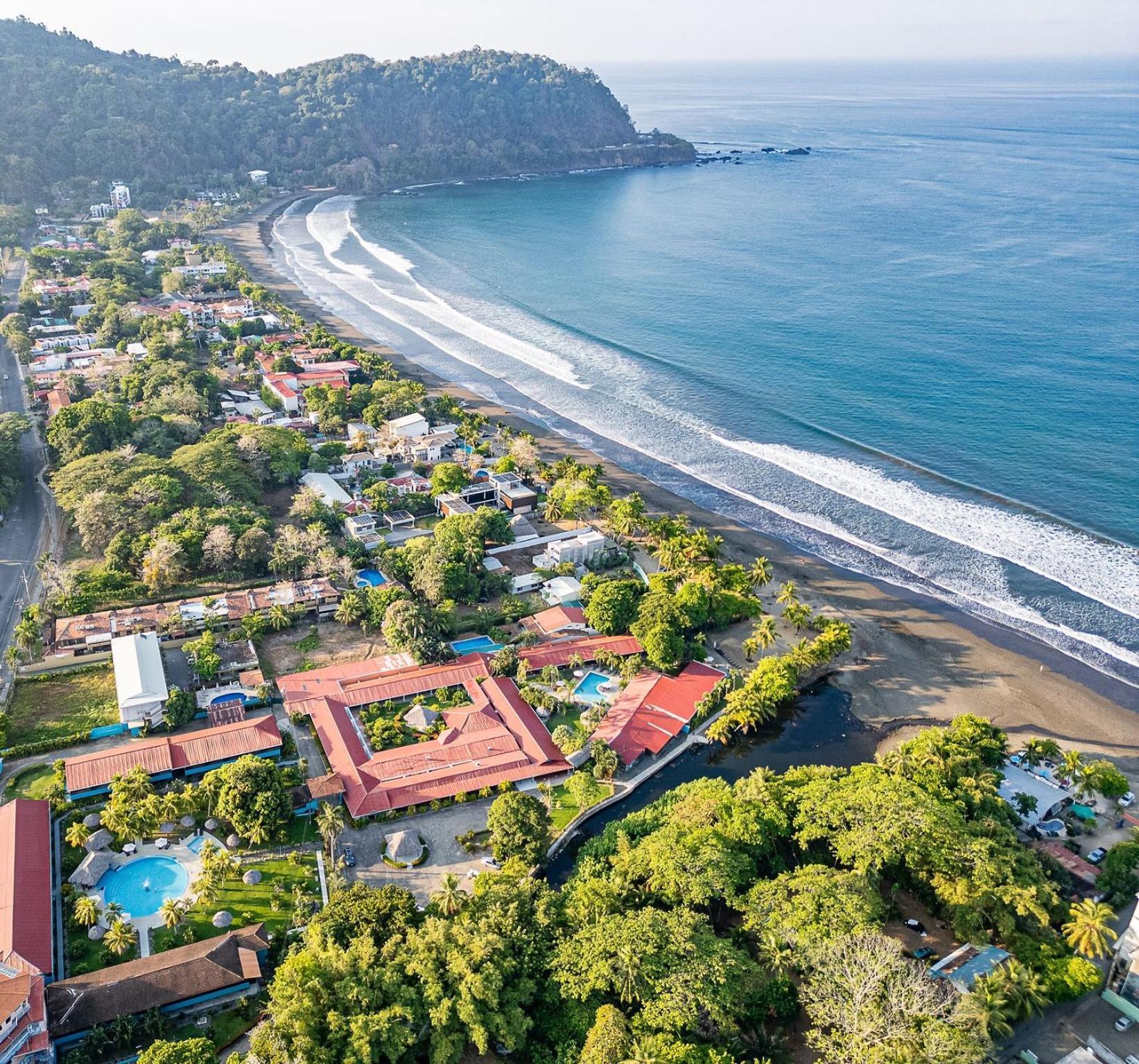 Beach Break Resort & Cr Surf Camp Jacó Eksteriør billede